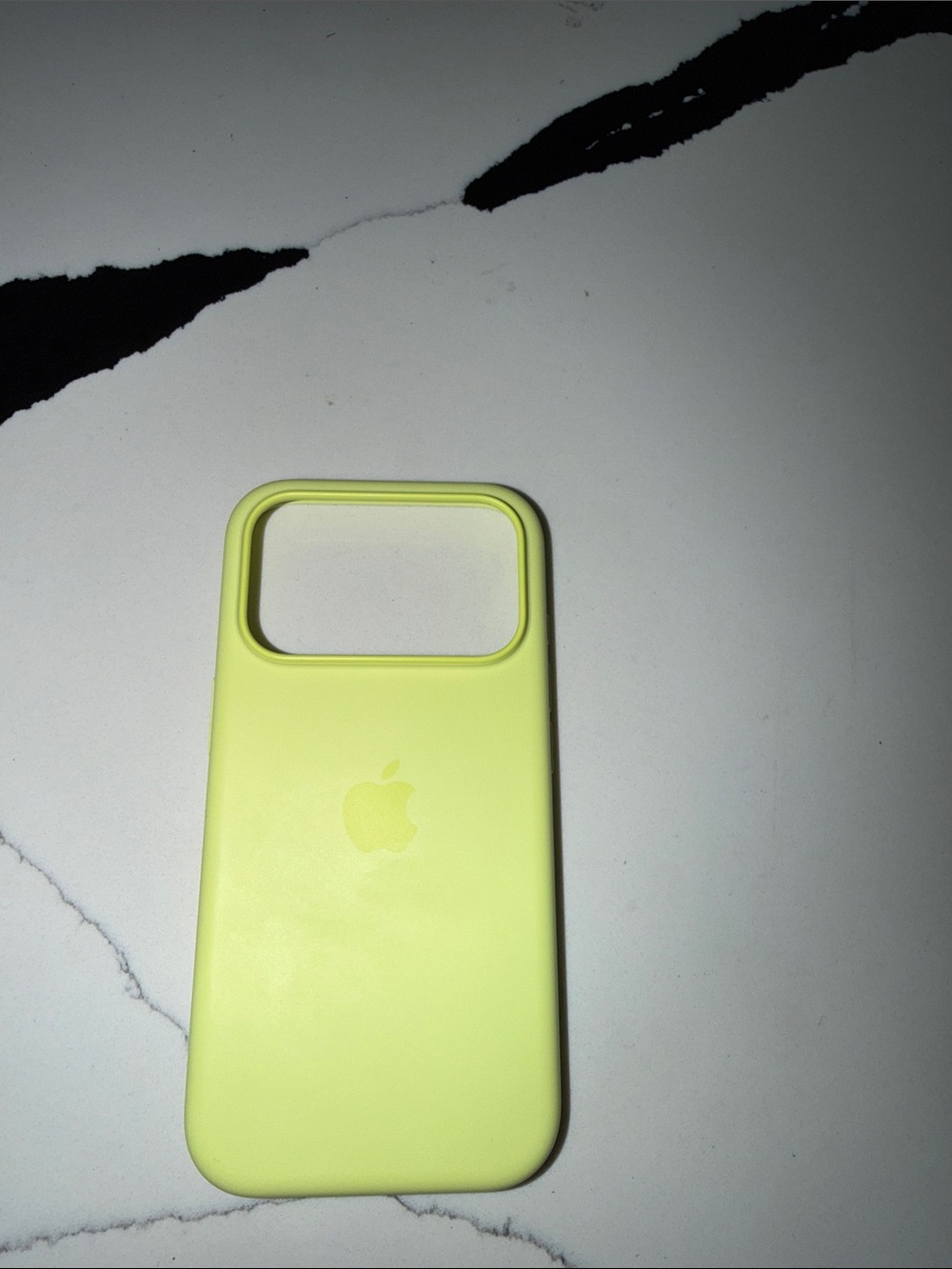 Apple Silicone iPhone Case - Neon Yellow 17 pro
